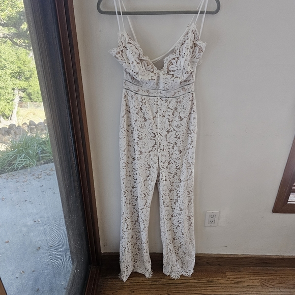 Aakaa White Lace Jumpsuit Sz XS NWT - Picture 5 of 10